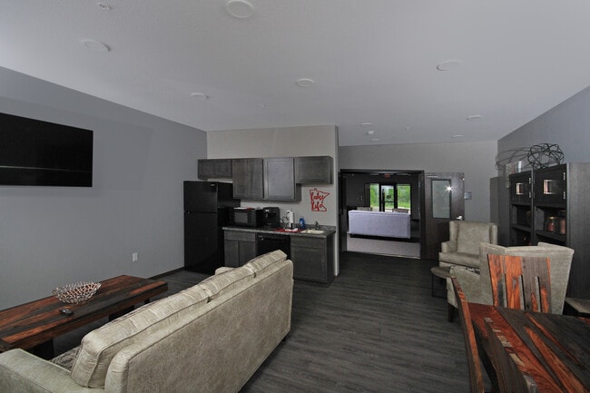 Photo - Central Lakes Apartments