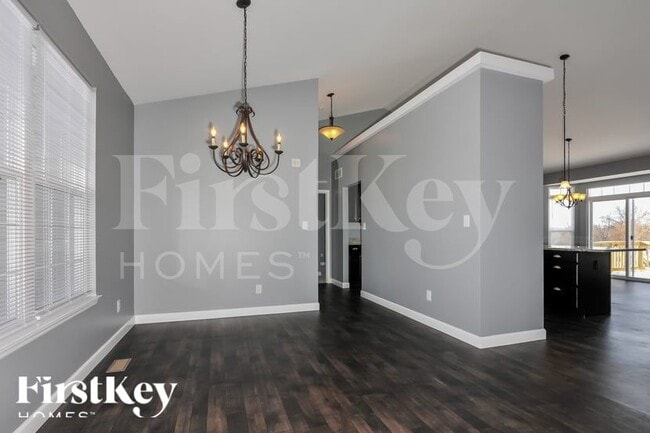 Photo - 221 Lonepine Dr