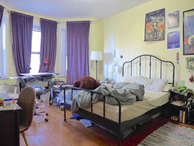 Photo - 317 Heath St Apartment Unit 2
