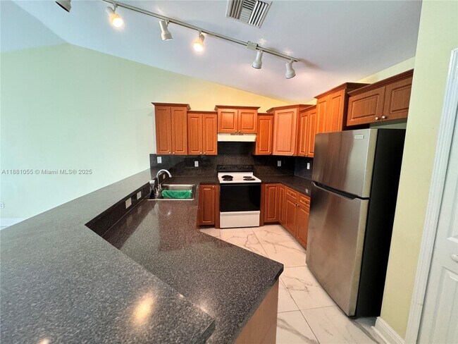 Photo - 4525 26th St SW Unit 0