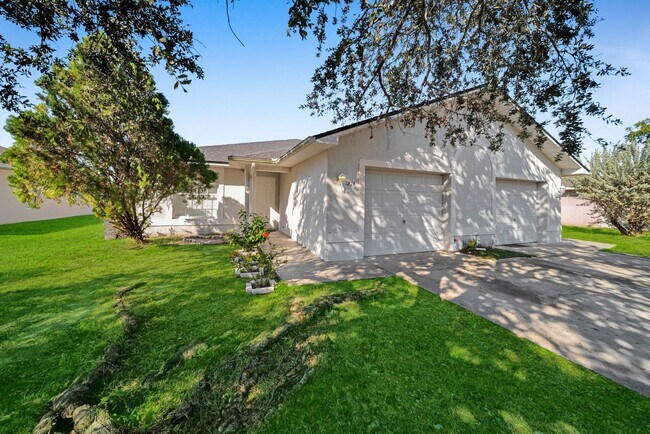 1214 SE 24th Ave Unit 1214