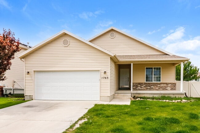 Photo - 1763 E Independence Way House