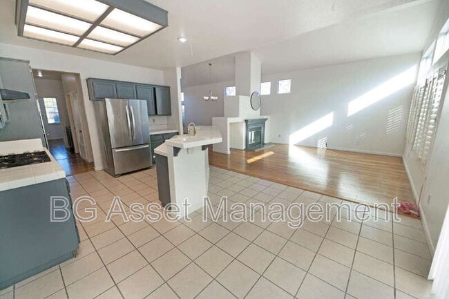 Photo - 295 Avalon Cir