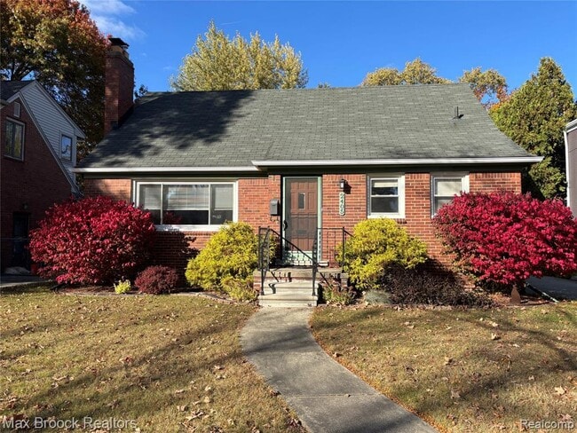 Photo - 2405 Pembroke Rd