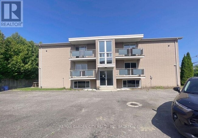 Photo - 15 John St Unit 1