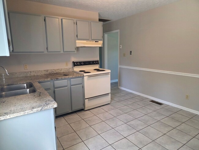 Photo - 107 Oliver St Unit B