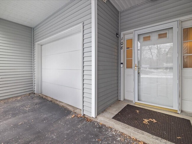 Photo - 190 S Quinsigamond Ave Unit 108