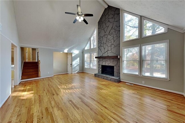 Photo - 3021 Wendy Ln