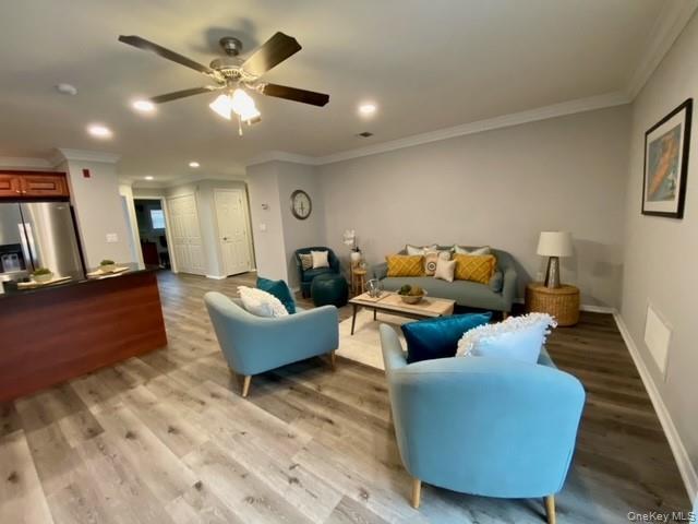 Photo - 24 Neal Path Unidad 24