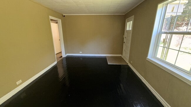 513 Rose Hill Rd