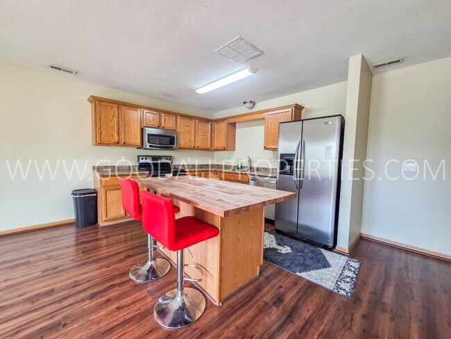 Photo - Beautiful 2BR Townhome in Ankeny – Great Location & Modern Features