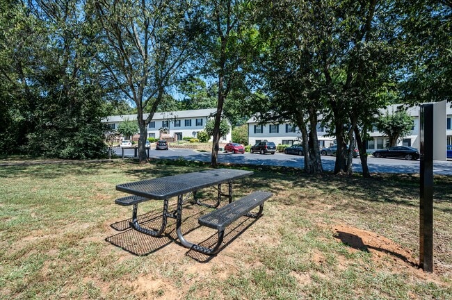 Photo - Smoky Crossing Apartment Homes