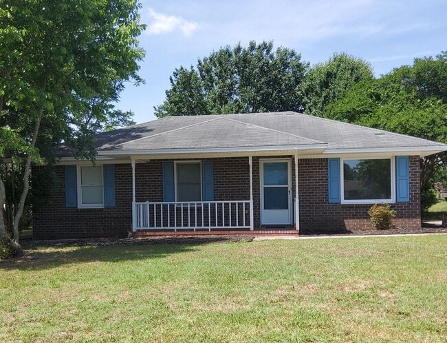 Building Photo - Close to Shaw AFB!