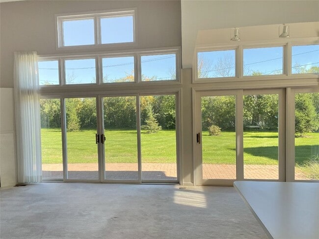 Photo - 245 Roseland Ln