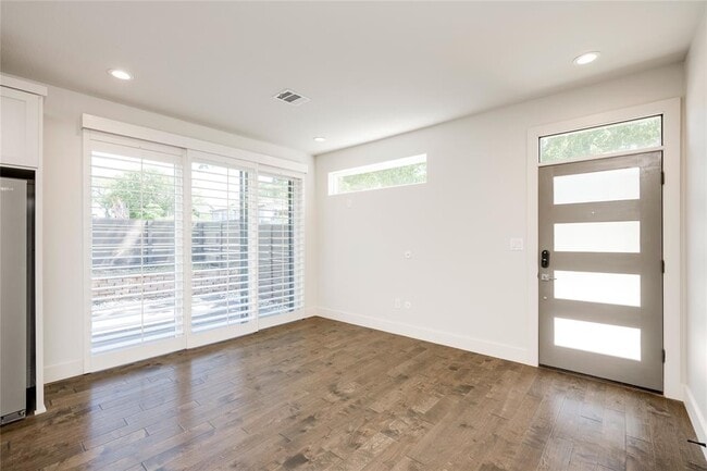 Photo - 1412 Perez St