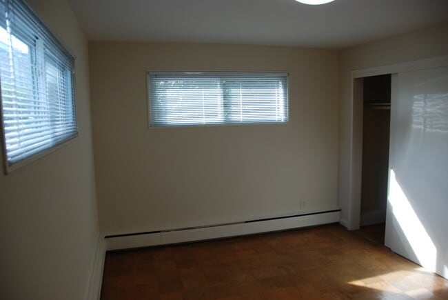 Clarendon Court Apartments