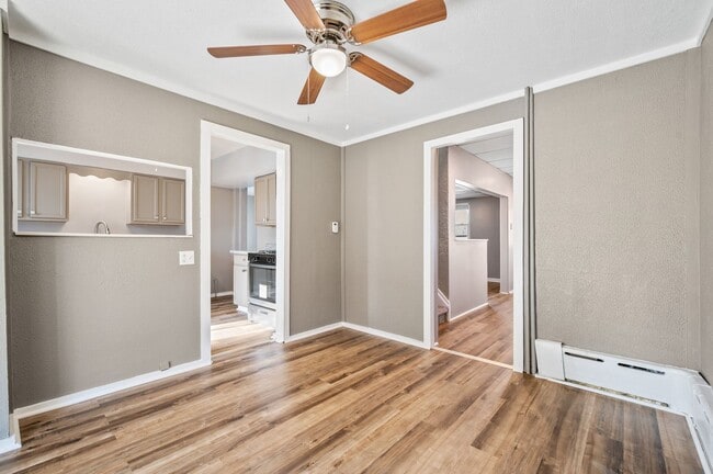 Photo - Updated 3 bedroom in Elliot Minutes from the West End Overlook!