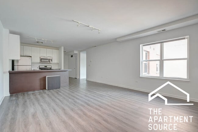 Photo - 1544 W Glenlake Ave Unit 2F