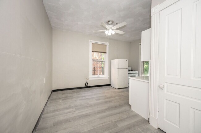 Photo - 475 Riddle Rd Unit 2B