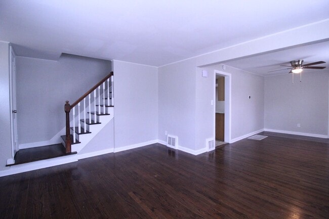 Photo - January FREE On This 3 Bedroom 2 Bath Duplex