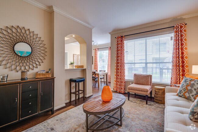 1HAB, 1BA - 802 ft² - Remington Park Apartments