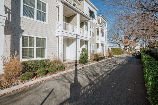 Photo - 3BD/3.5BA Immaculate Condo at the Oceanfront!