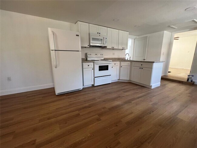 Photo - 2120 10th St