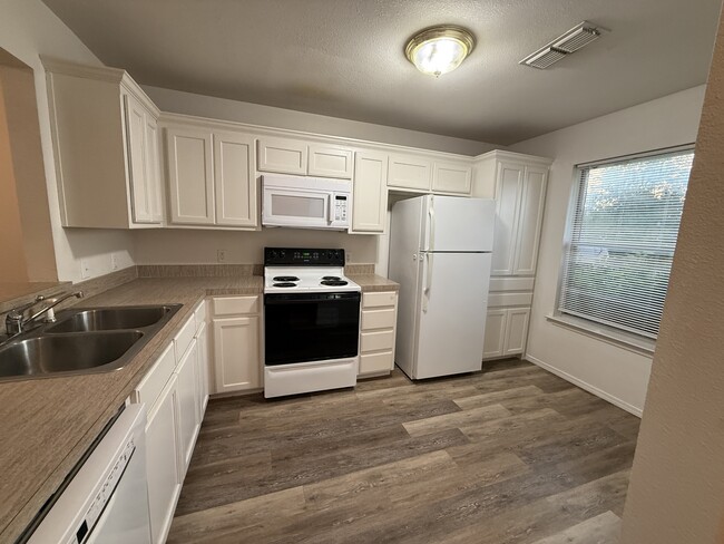 Photo - 107 S 1st St