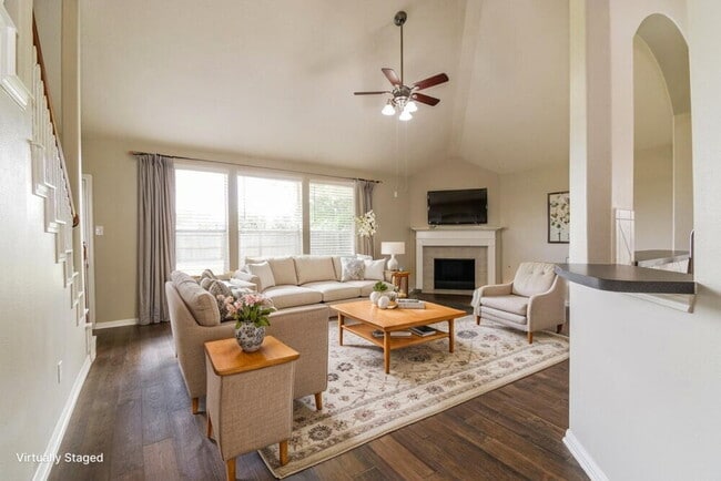 Photo - 216 Meadowhill Ln