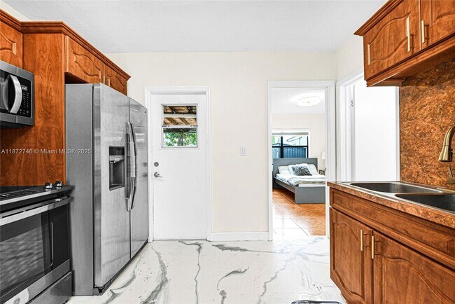 Photo - 6840 SW 26th Ct