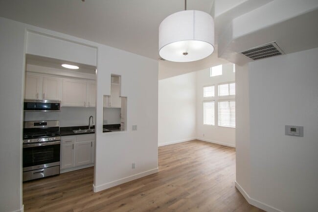 Photo - 425 N Alvarado St Unidad 110