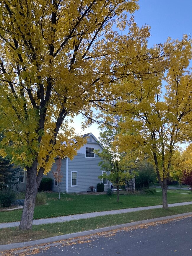 Photo - 127 Haystacker Dr Unidad Lockoff