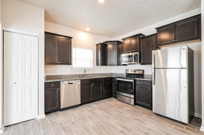 Photo - 8421 Warbler Br Wy