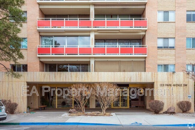 1331 Park Ave SW