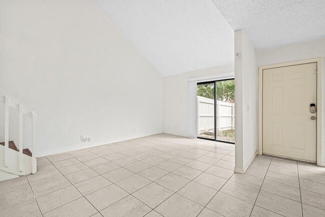 Photo - 9227 Green Meadows Way