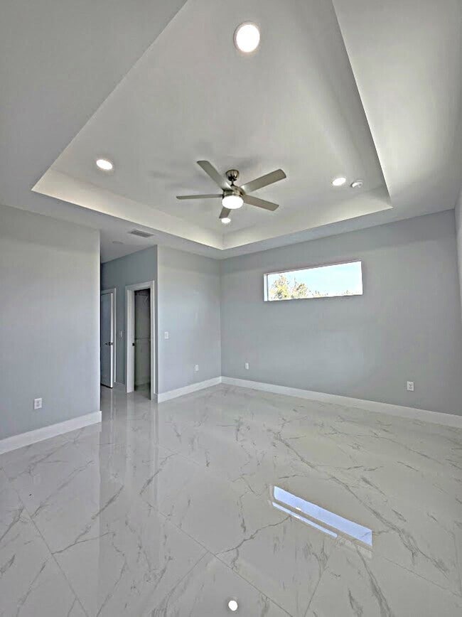 Photo - 3717 16th St W