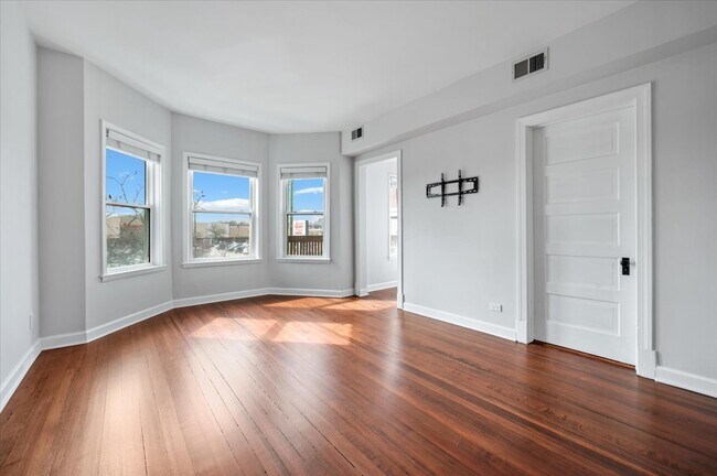 Photo - 2939 N Ashland Ave Unit 2