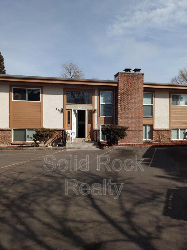 Building Photo - 357 Gahart Dr Unit 4