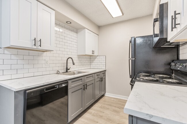 Photo - Chateau 68 Apartments