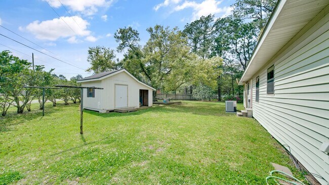 216 E Milton Ave