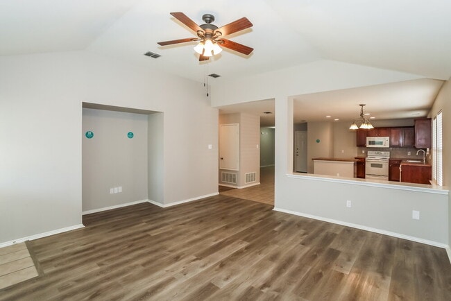 8809 Sagebrush Trail