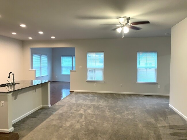 Photo - 771 Ravenwood Dr