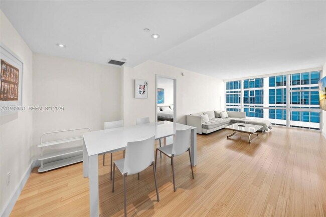 Photo - 6801 Collins Ave Unidad 1409