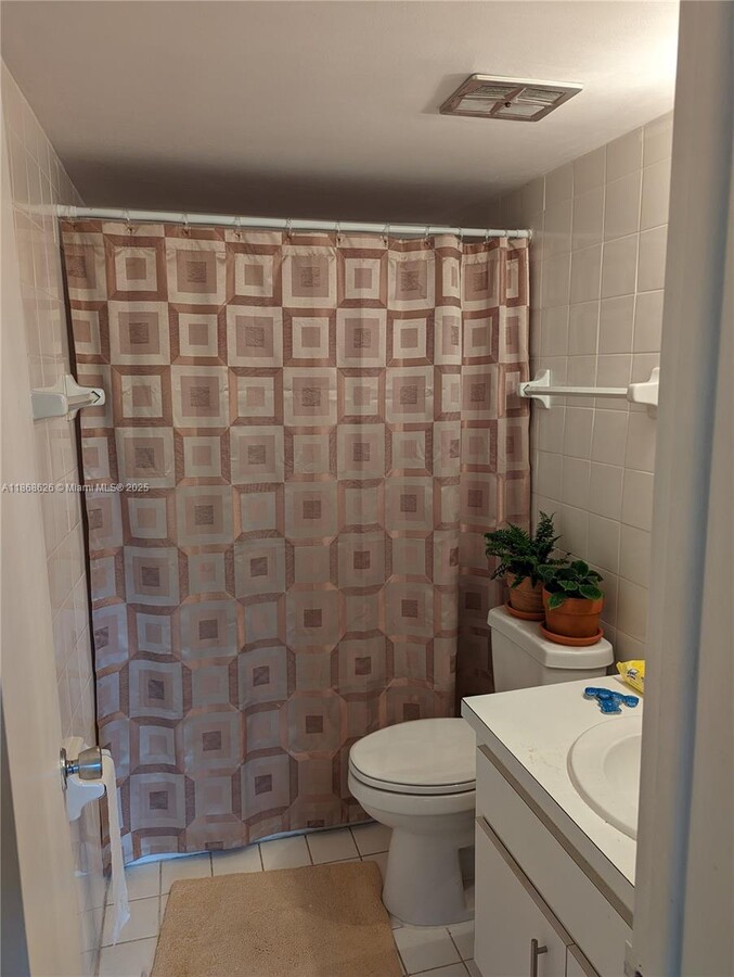 Photo - 1205 Mariposa Ave Unit 409