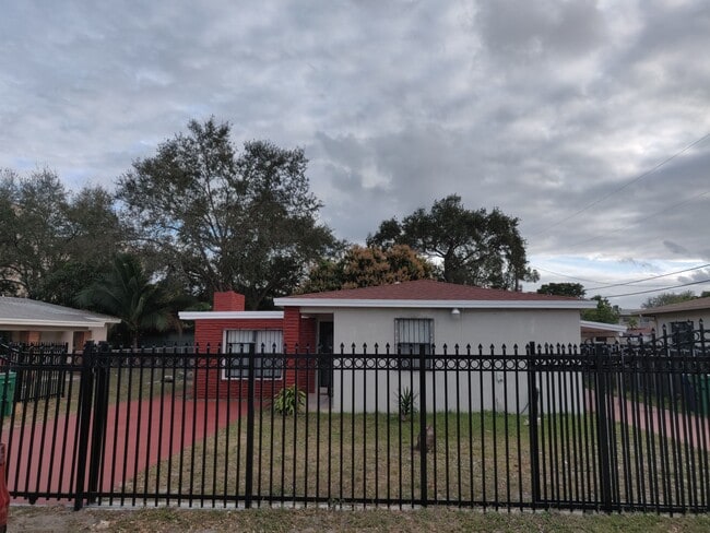 Photo - 1646 NE 150th ST