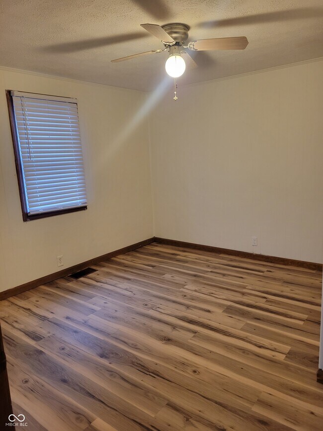 Photo - 3425 Campbell St