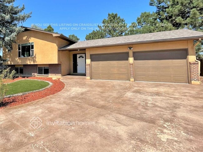 Photo - 6810 Narrow Gauge St House