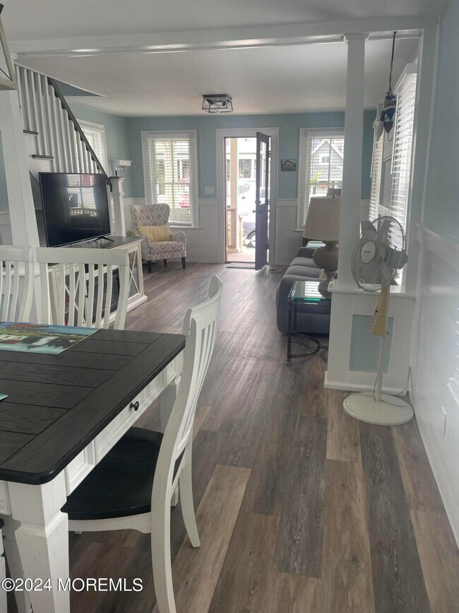 Photo - 64 Abbott Ave