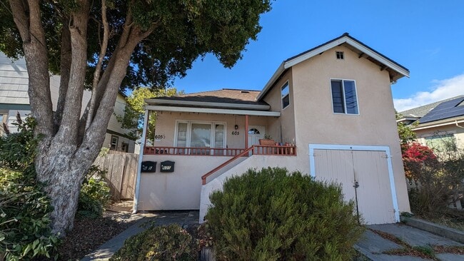 Building Photo - 605 Seabright Ave Unit 605 1/2 Seabright