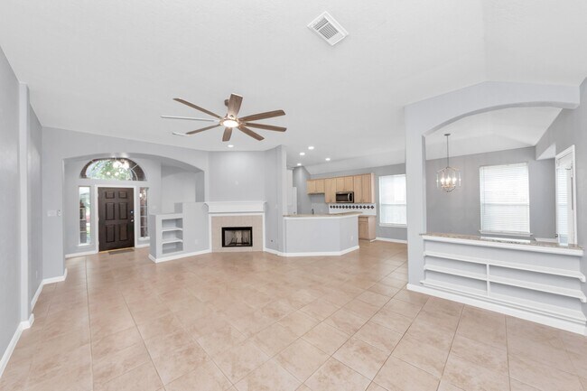 Photo - 1819 Misty Falls Ln